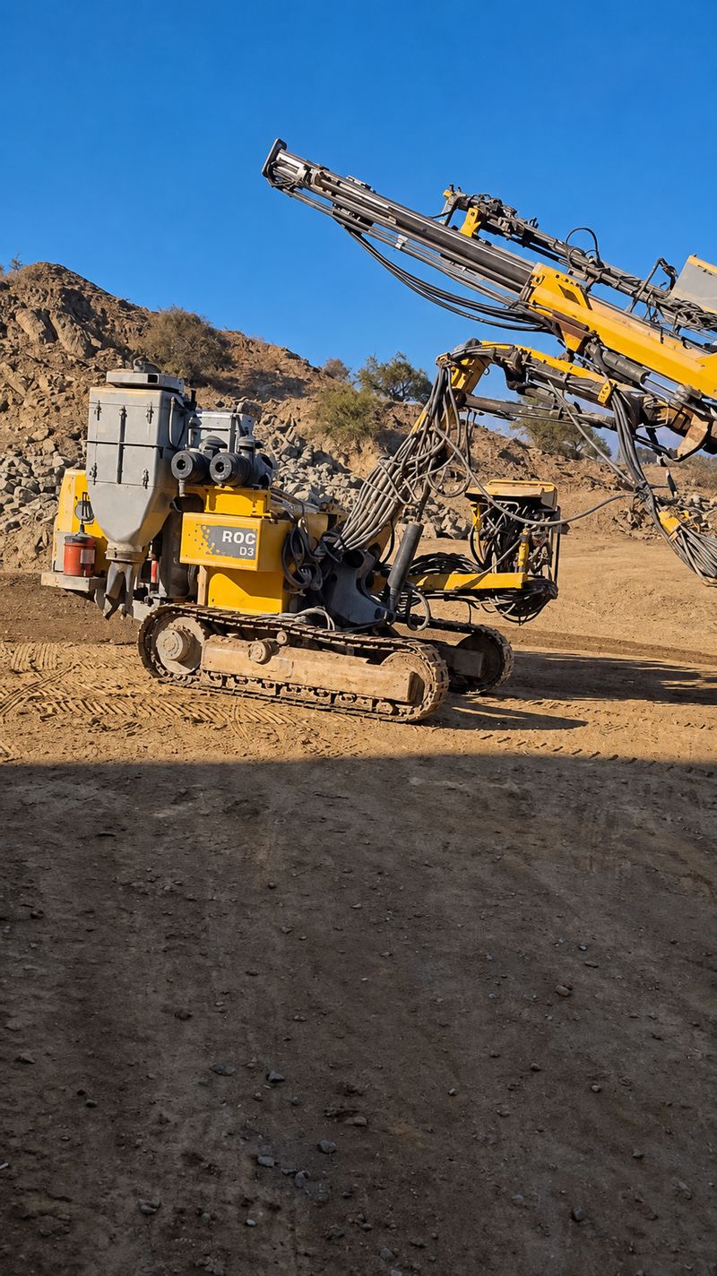 Perforadora Atlas Copco ROC D3 en faena